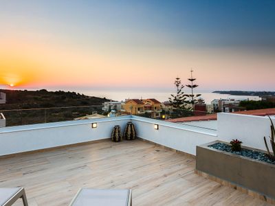 Villa Amelia I Free 8 seater mini van & pool