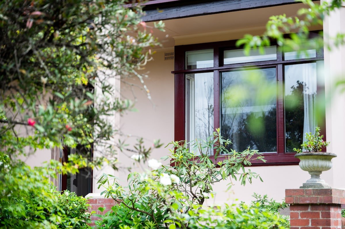 Camberwell Luxury Period Aptmt. gallery image 2