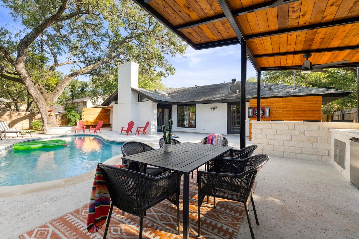 The Plant Lady’s Pool Pad (heated pool option!) gallery image 2