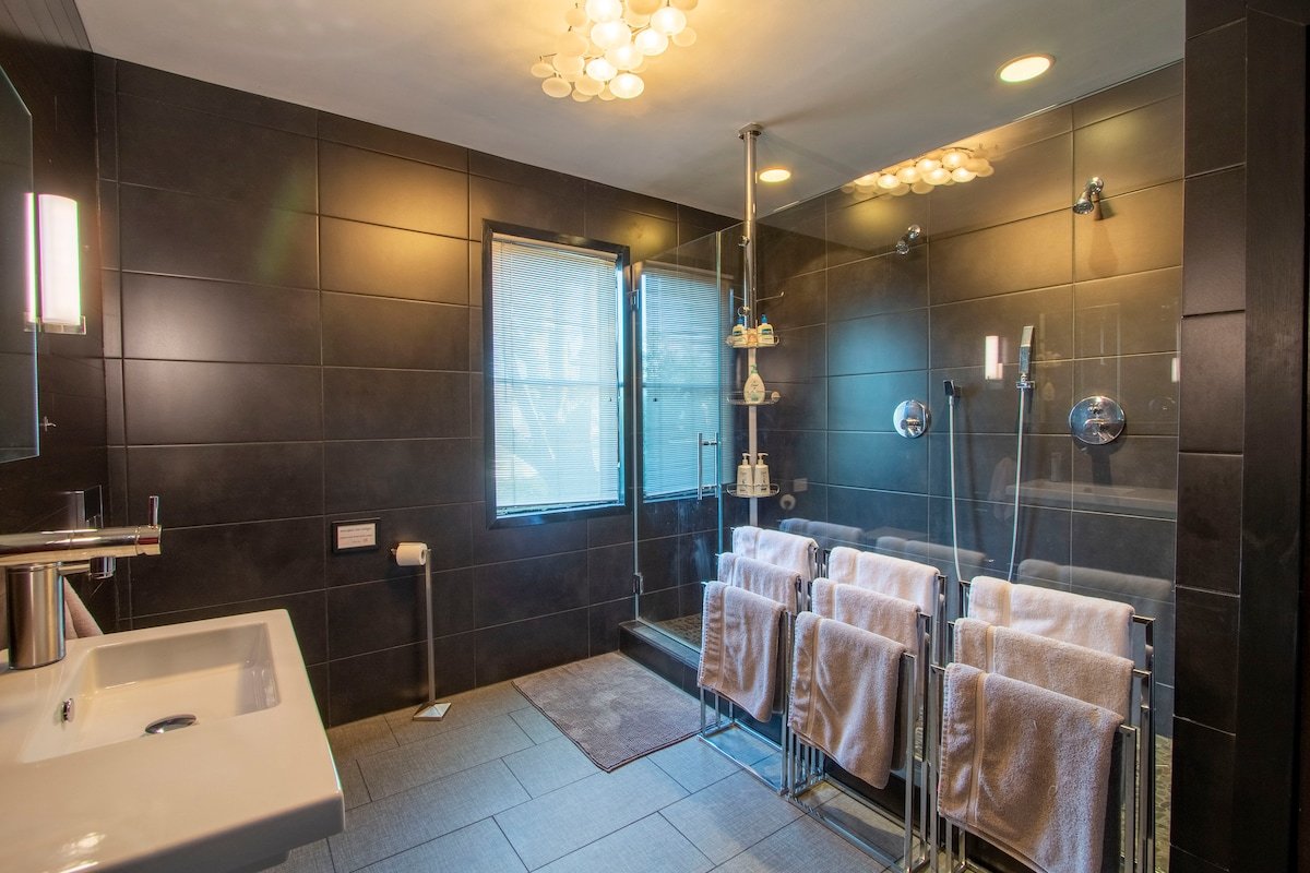 harrison haus gallery image 4