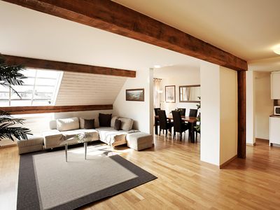 Geneva center, sunny 2 bedrooms, full AC