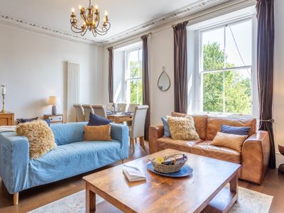 Stylish & Vibrant Retreat in Leith