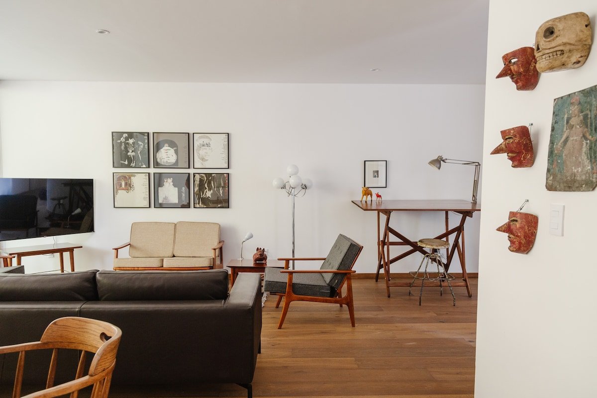 Monumental Park View Apartment | 3Br gallery image 3