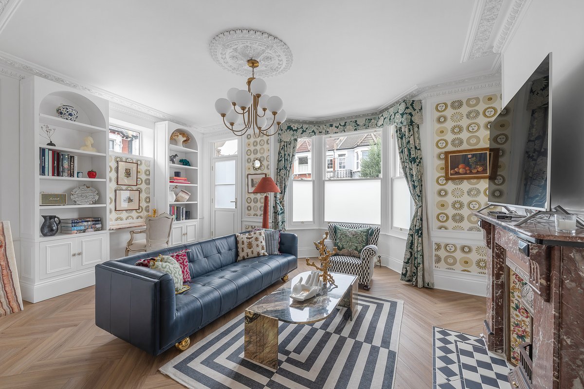 Blossom House New 3bed house in Barons Court