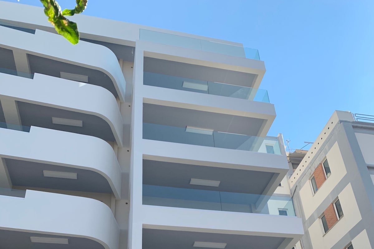 Fab New Flat in Central Athens w/ Acropolis Views gallery image 4