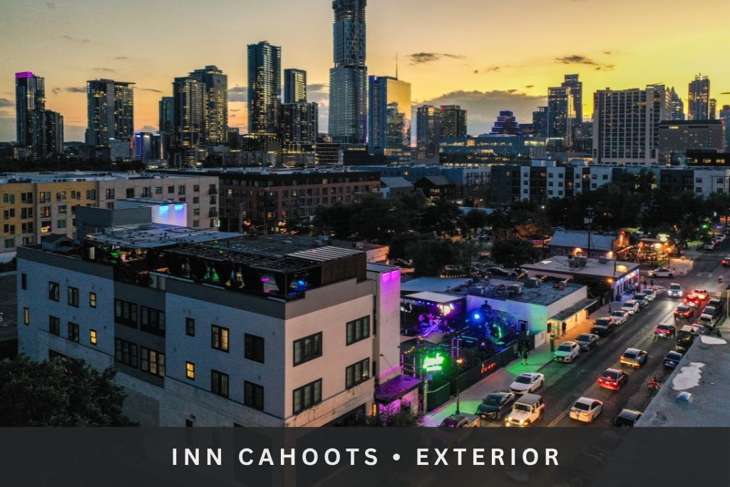 Inn Cahoots | 10BR Pool + Roof Deck | Downtown 6th gallery image 3