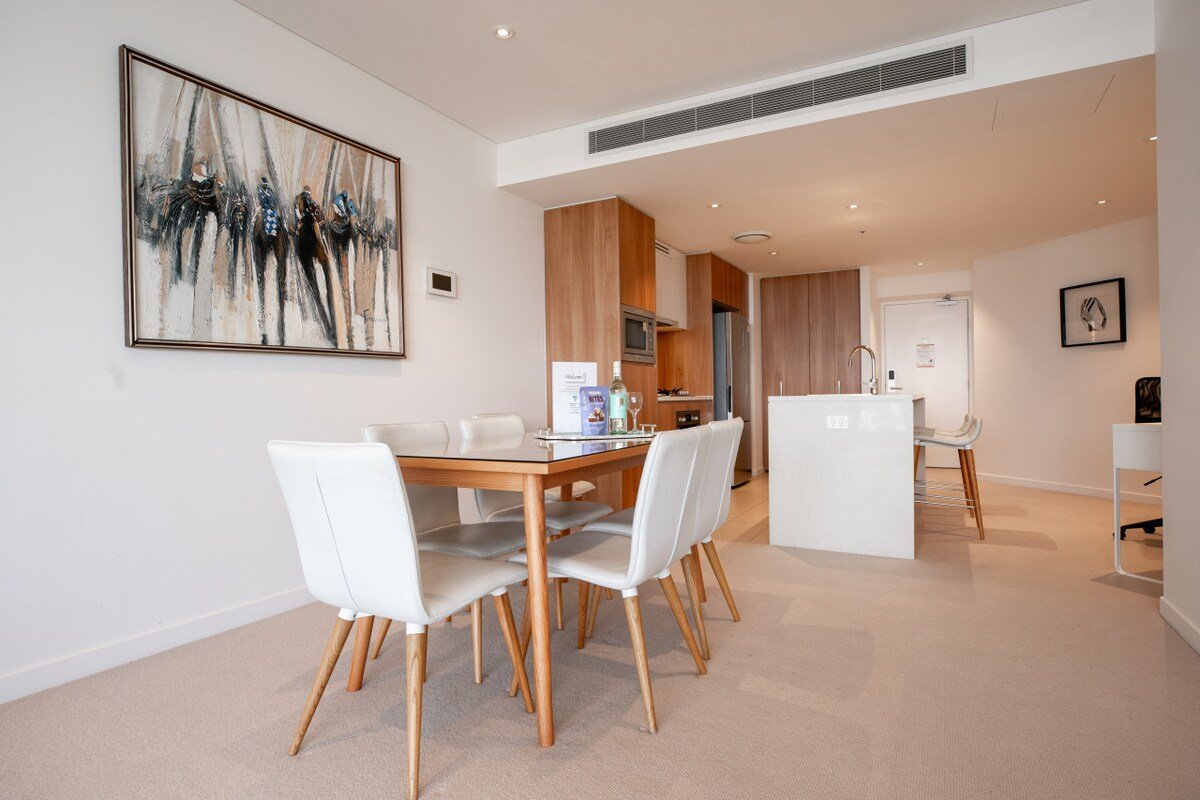 Lvl30 Garden, River views Balcony Pool Wifi Parkin gallery image 5