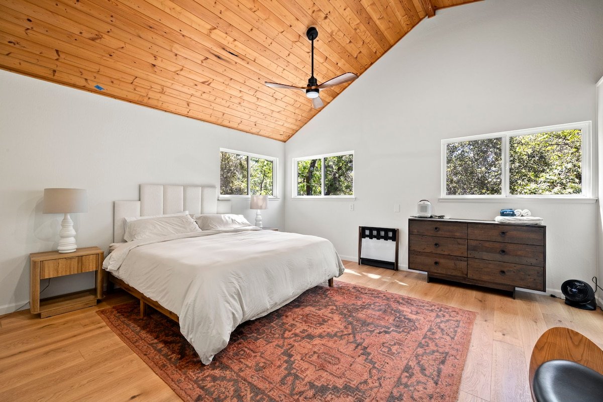 Magical Wine Country Compound – Epic Views & Pool gallery image 3