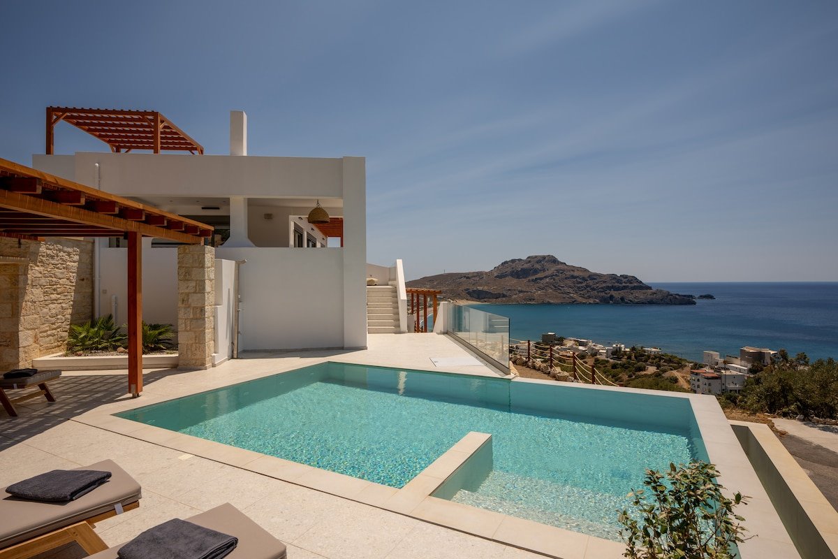 Villa Sibylla Seaview w/ infinity pool gallery image 2