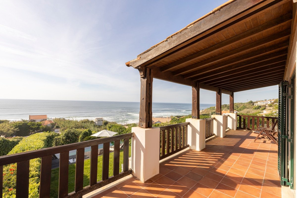 Coastal Charm Chalet Cadenzalux gallery image 5