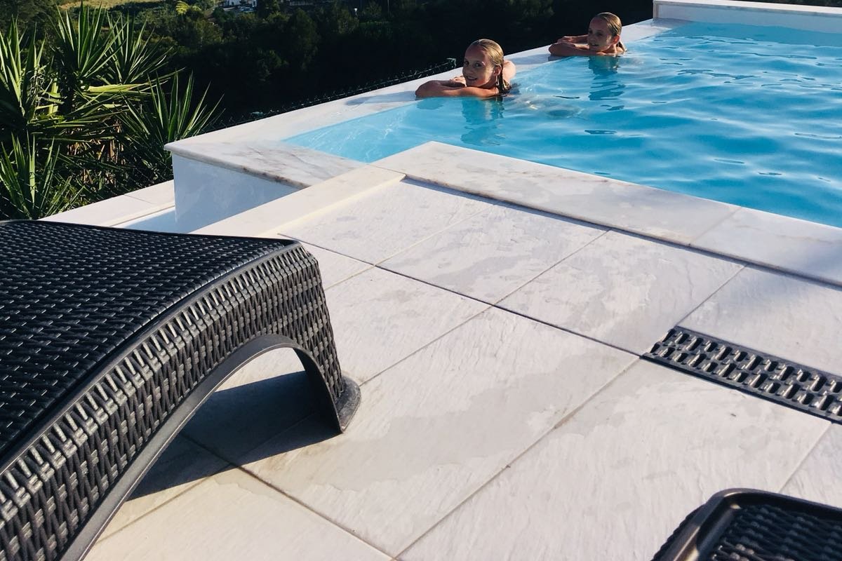 Great property with sea view and infinity pool gallery image 4