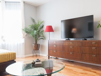 Ideal for families, easy NYC train + Parking