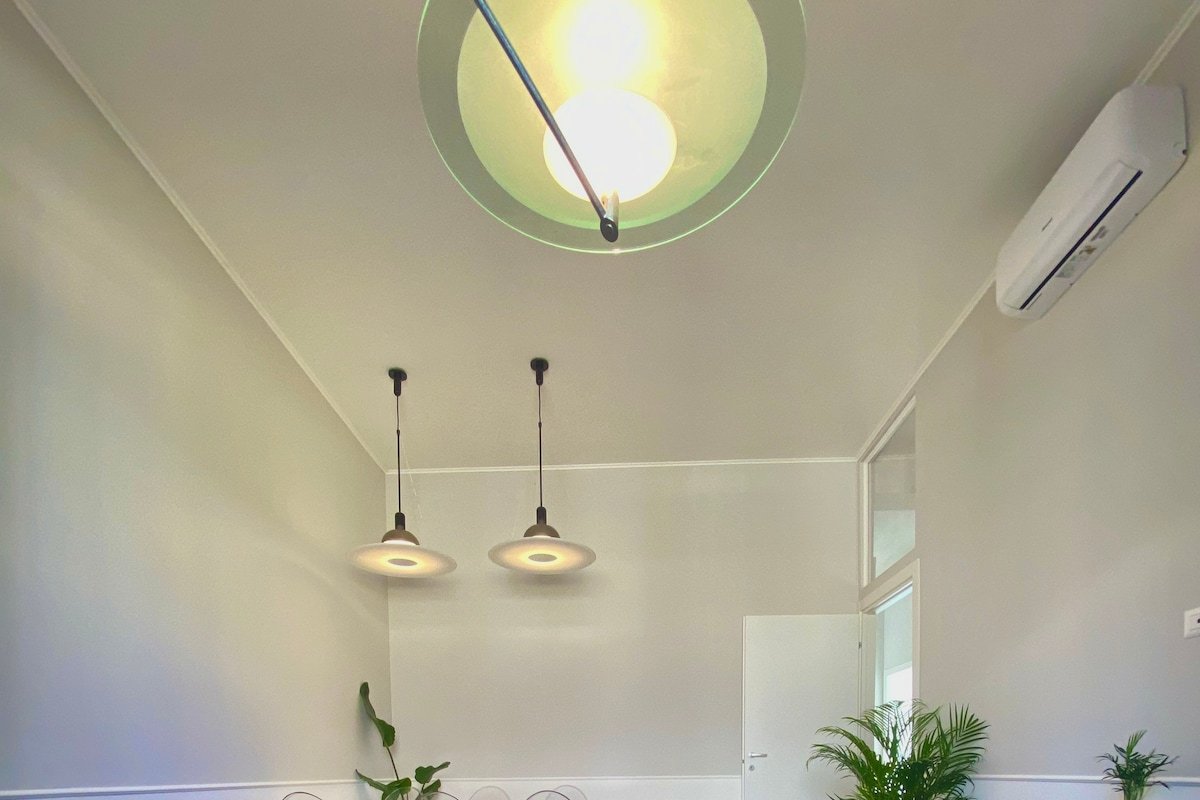 Amazing 3 Rooms Bocconi Apartment – 1.6 km Duomo gallery image 3