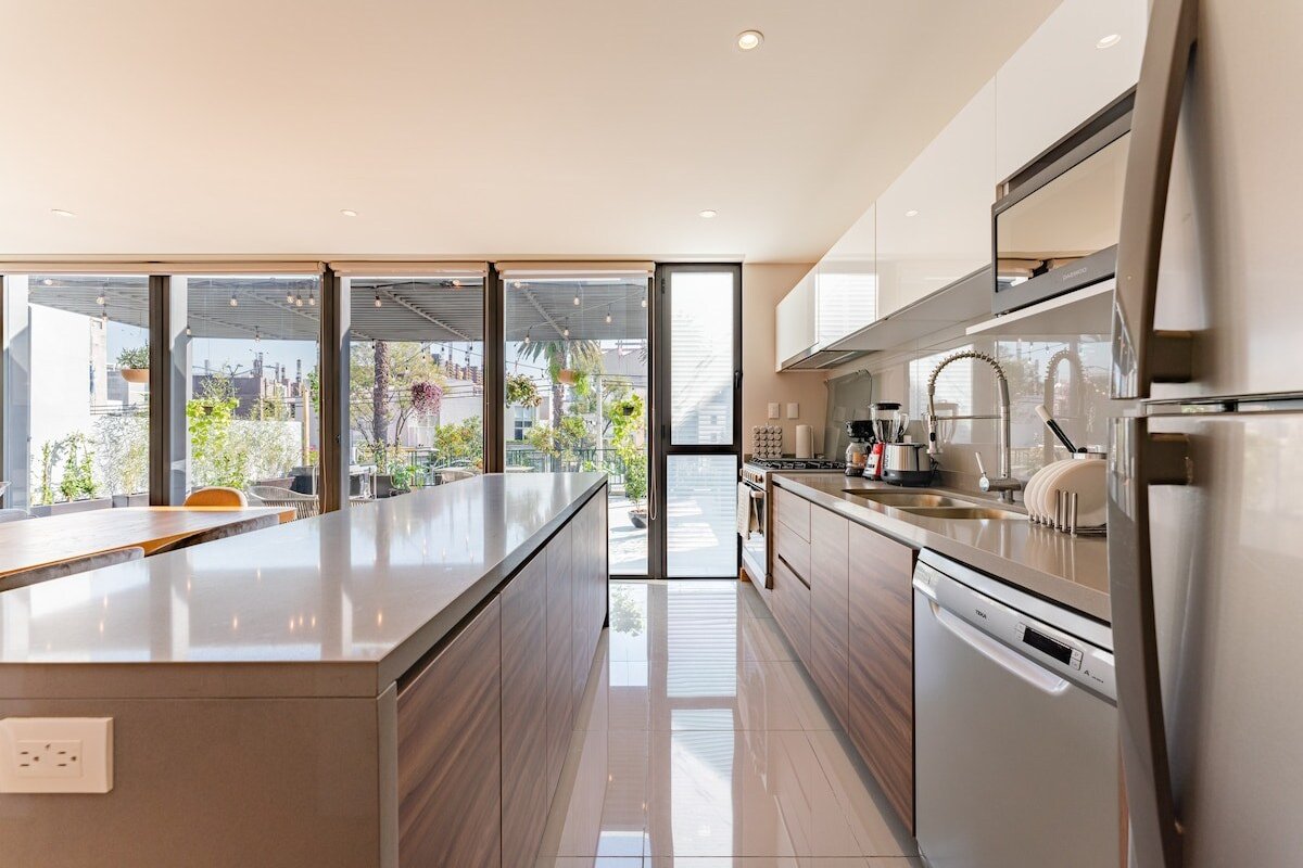 Perfect Stay in Roma Private Terrace BBQ gallery image 5