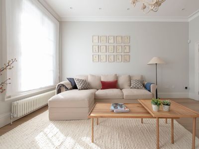 Chelsea Lovely Townhouse with AC