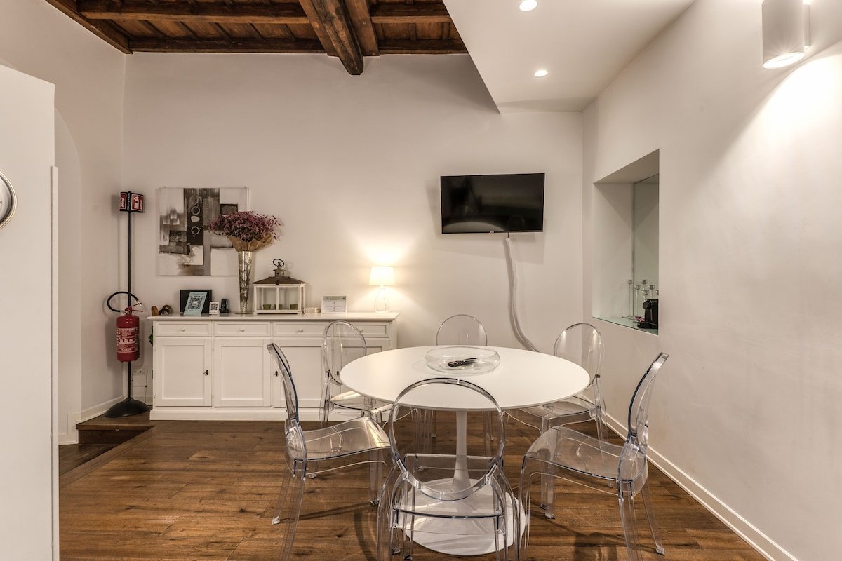 Beautiful Apt Camilla 30 mt from Piazza di Spagna gallery image 4