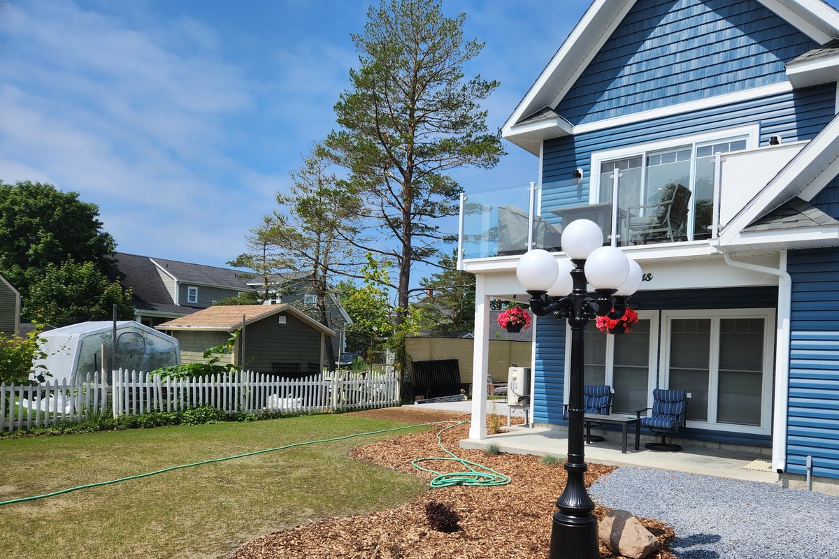 Relax in “High Tide” 2 bdrm