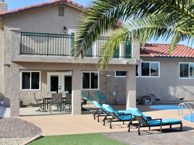 Renovated; pool; 6m to Strip; EV charging