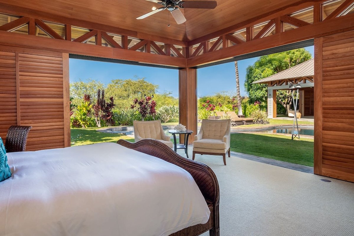 Balinese-style home in Pauoa Beach Hawaii gallery image 4