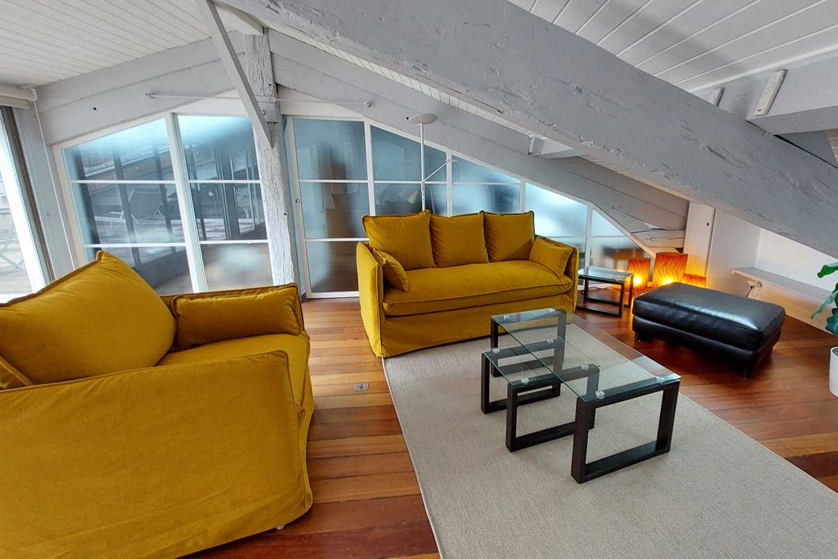 Apartment-City-Ensuite with Shower-Terrace