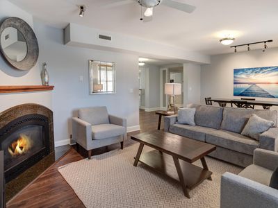 Large Condo Near Biltmore Estate