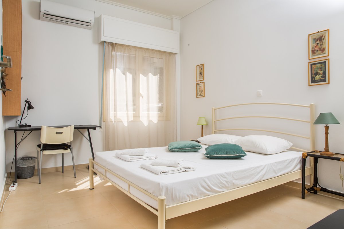 Cute Retro Apartment In Exarchia Neighborhood