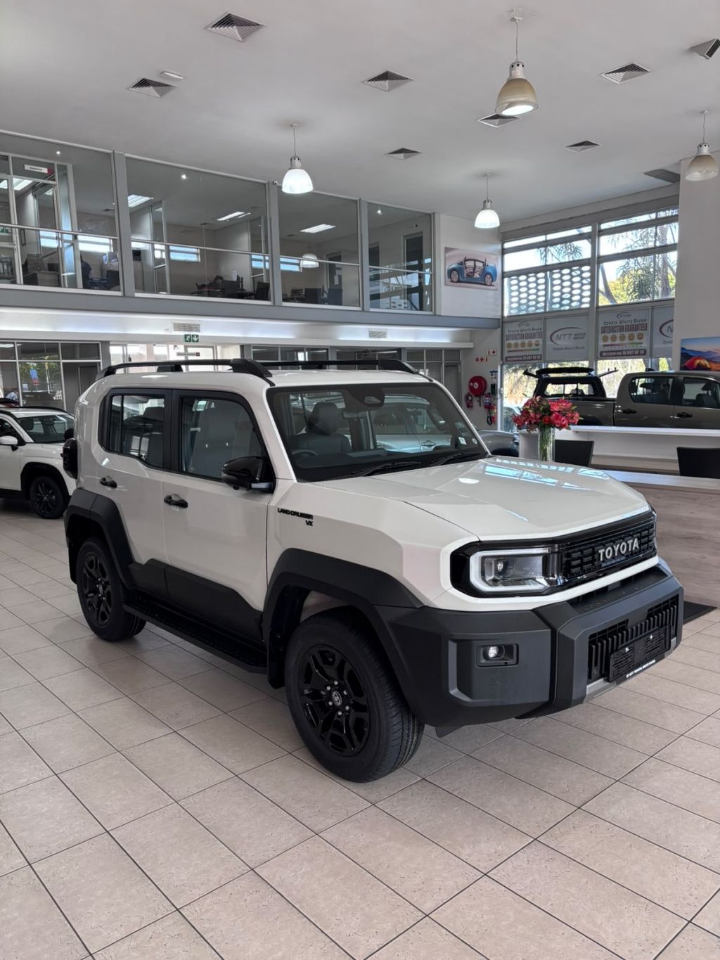 TOYOTA L CRUISER FJ 2.7 VX A T for Sale in South Africa