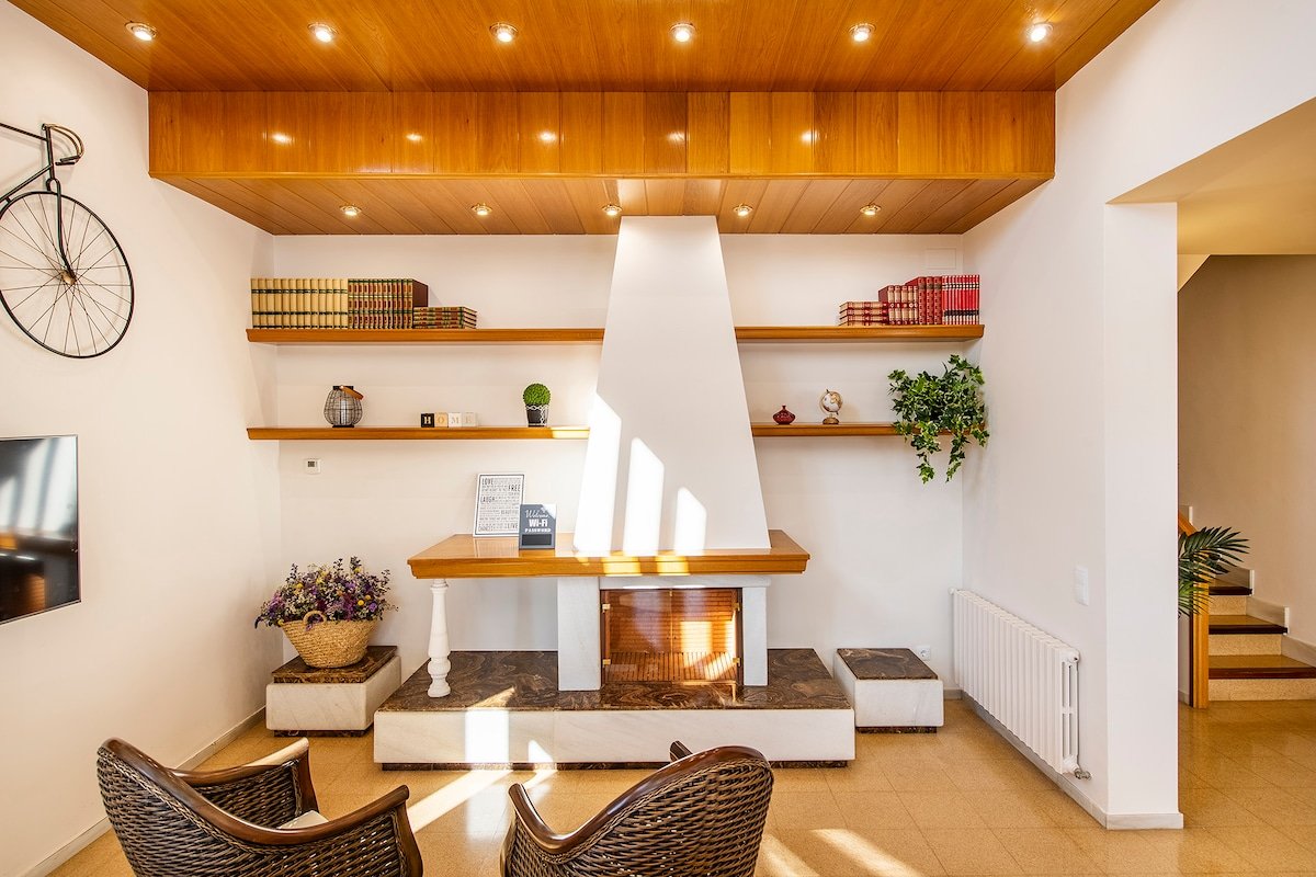 Casa Mirestany-Wonderful house with amazing views gallery image 5