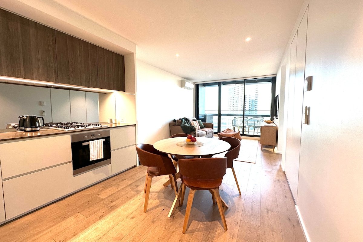 City Culture and Comfort #2 gallery image 3