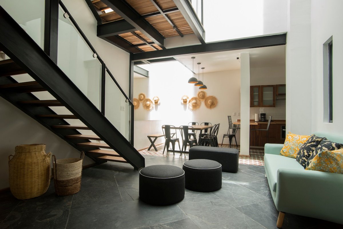 Condesa • Unique • Sunny House | 6 bedrooms gallery image 3