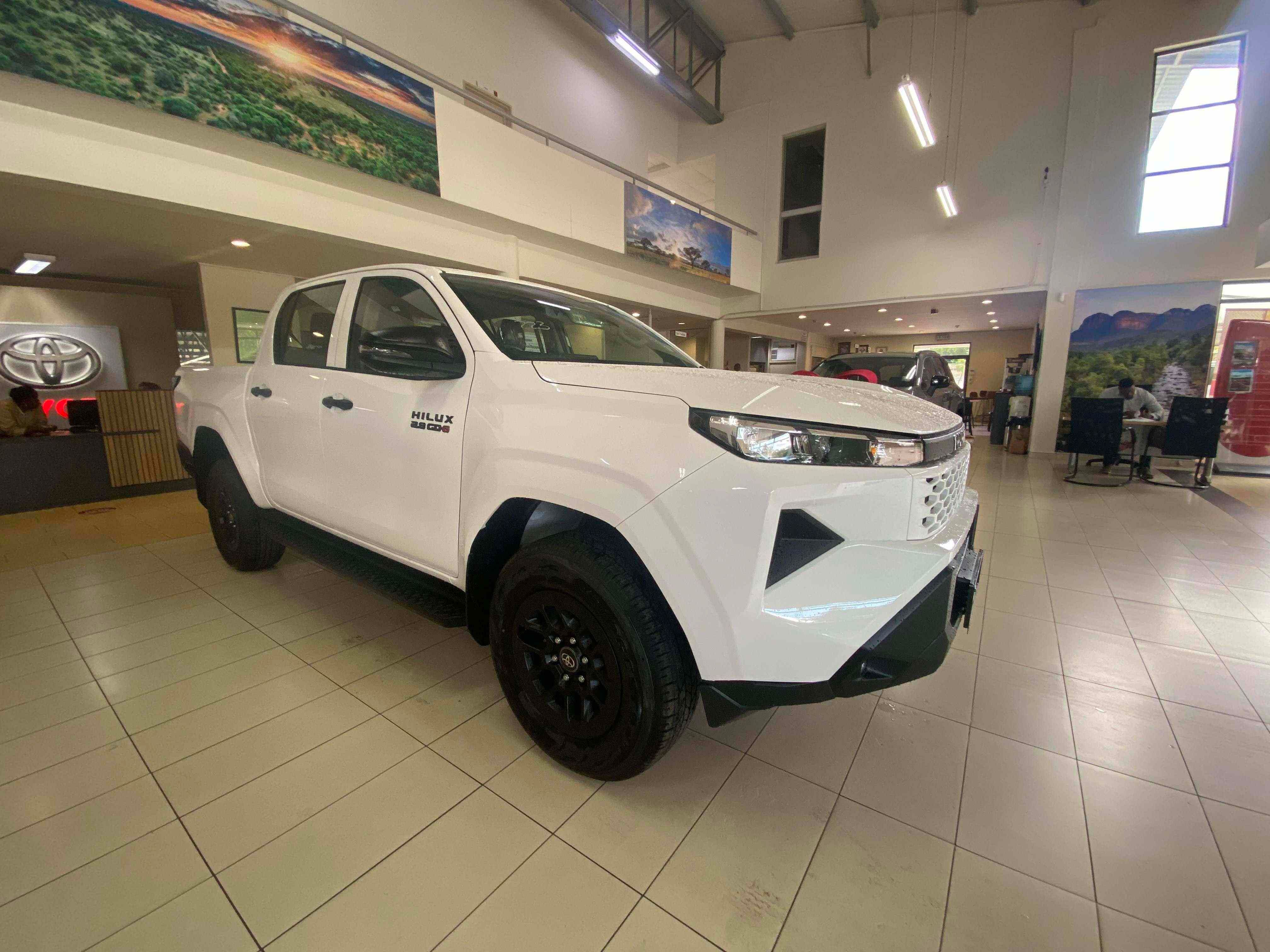 TOYOTA HILUX 2.8 GD-6 RB SRX A T P U D C for Sale in South Africa