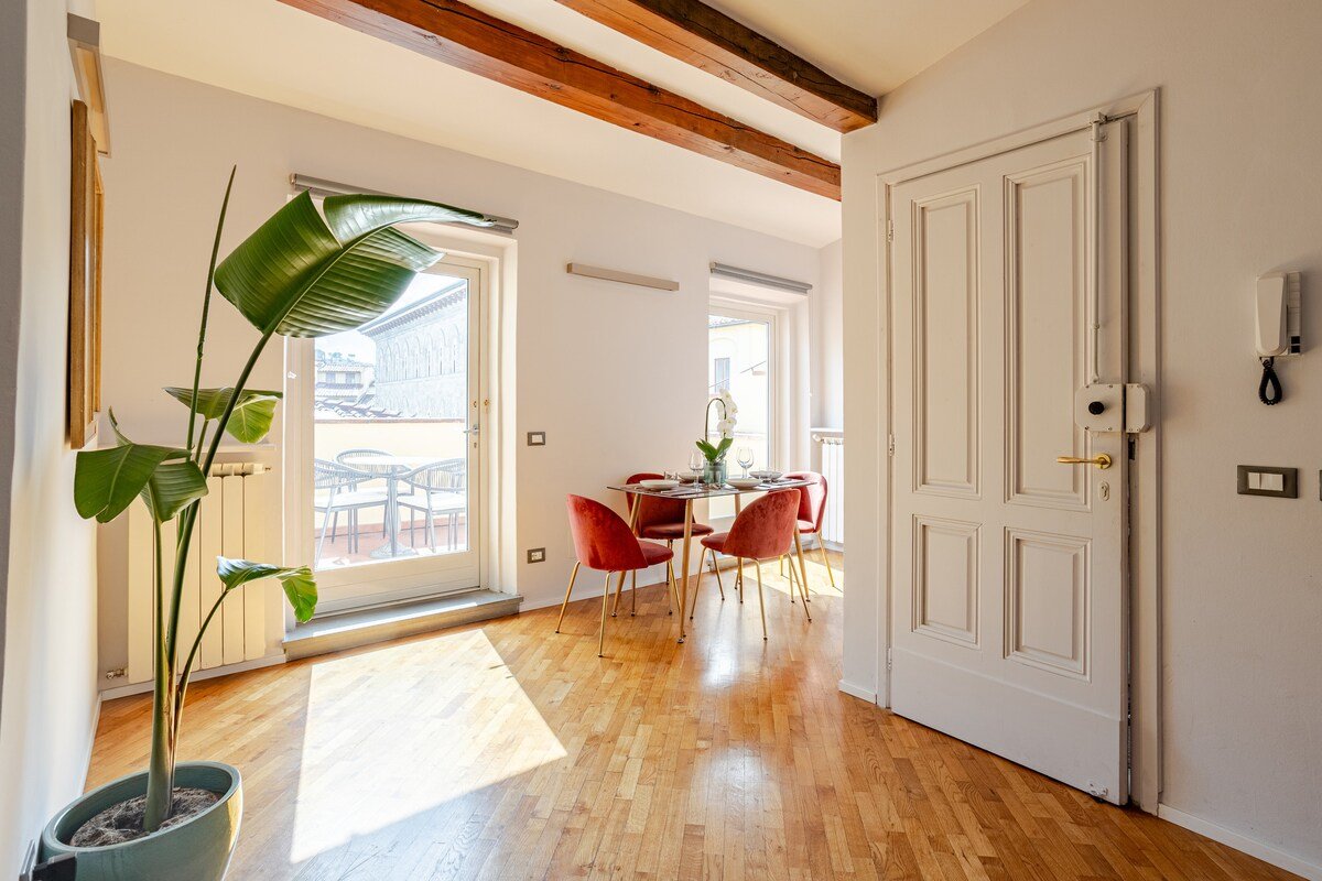 Signoria – Bellissimo attico con vista sui tetti gallery image 3