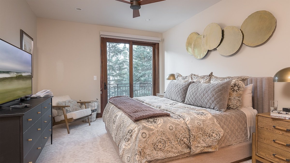 Steamboat’s Crown Jewel Retreat | Over The Edge gallery image 2