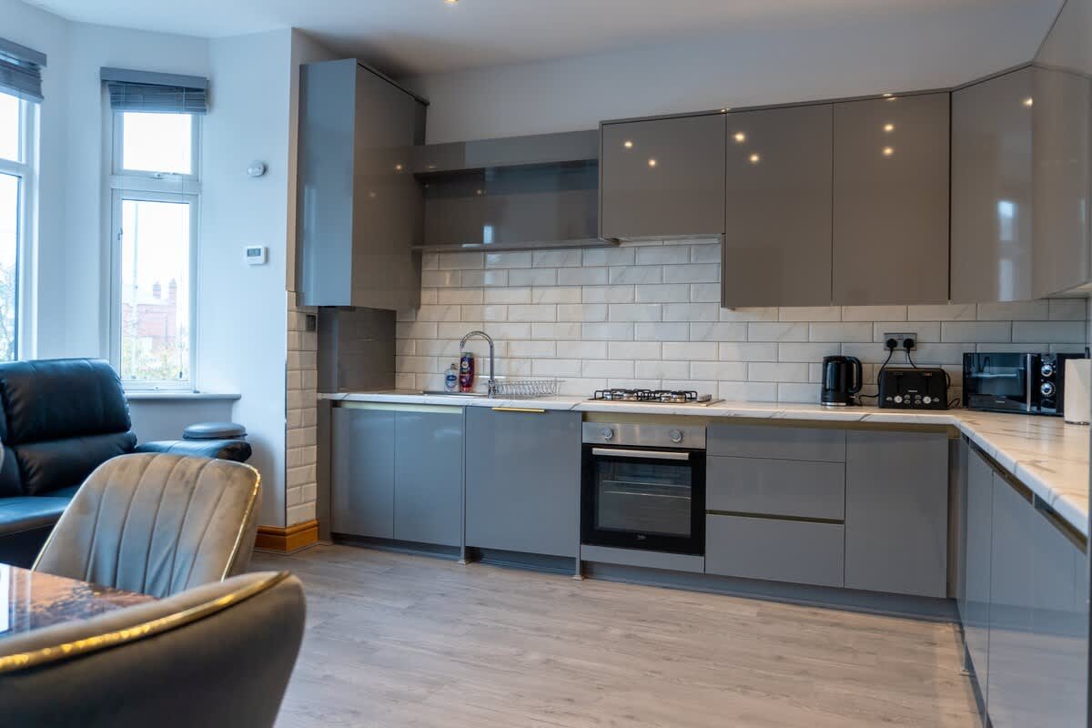 Luxury 4 Bedroom Apartment gallery image 3