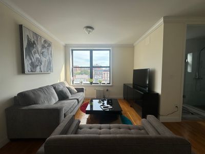 Modern Comfort Near Central Park’s Beauty