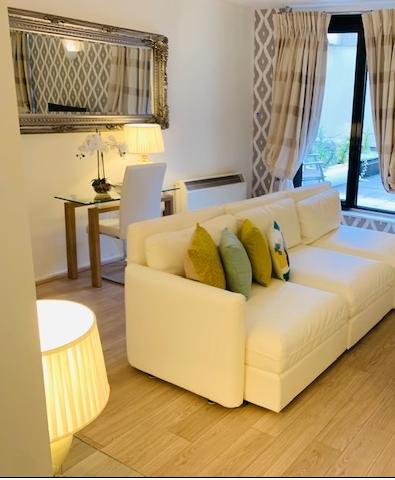 Premium 2bed 2bath, South Kensington gallery image 2