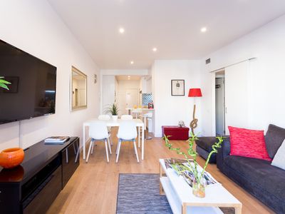 Modern 4 bedroom apartment in Sagrada Familia