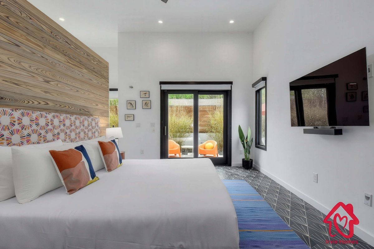 The Nest with Pool and Hot Tub – An Irvie Home gallery image 5