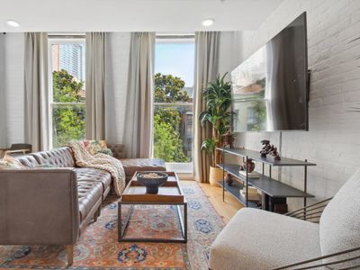 Stylish CBD Hotel Suite | Near French Quarter