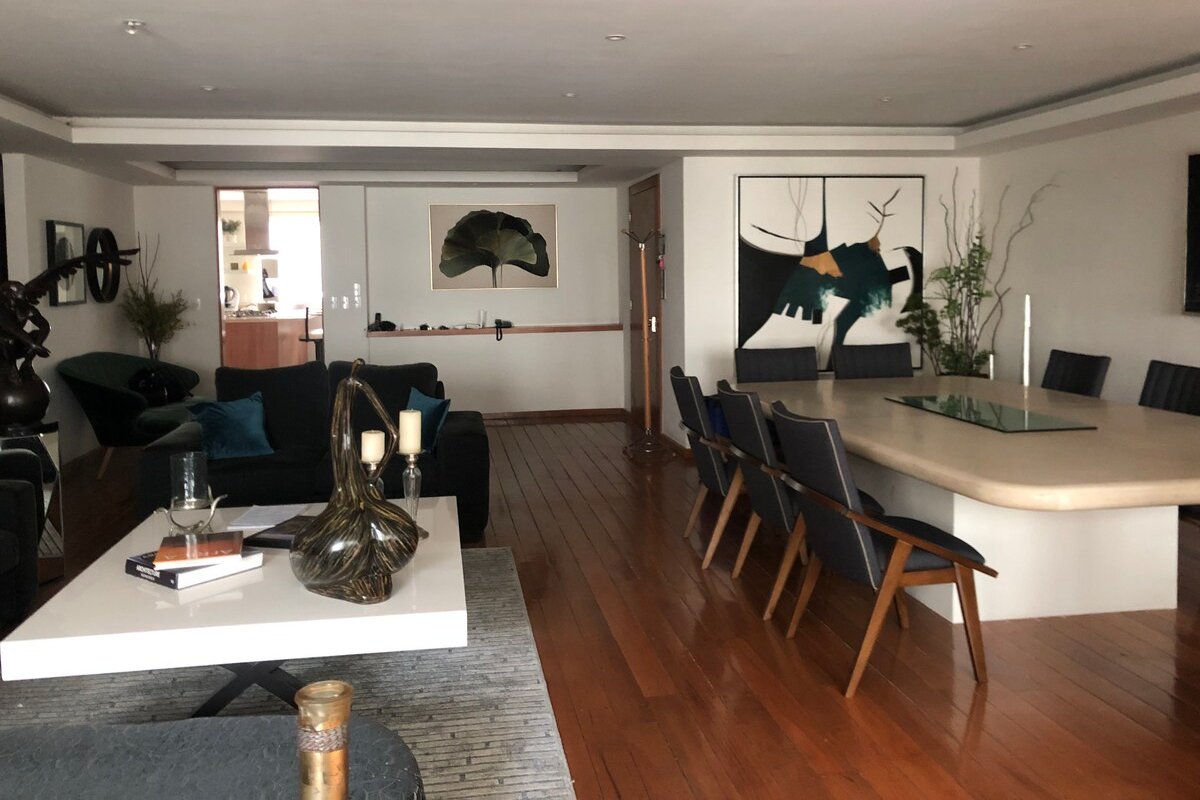 Luxurious and spacious apt with excellent location gallery image 3