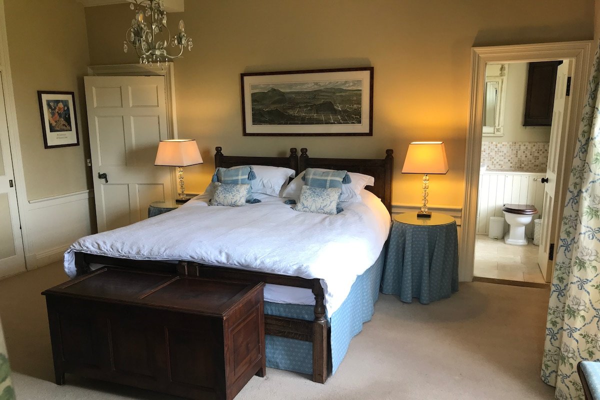 A beautiful well appointed comfortable family home gallery image 3