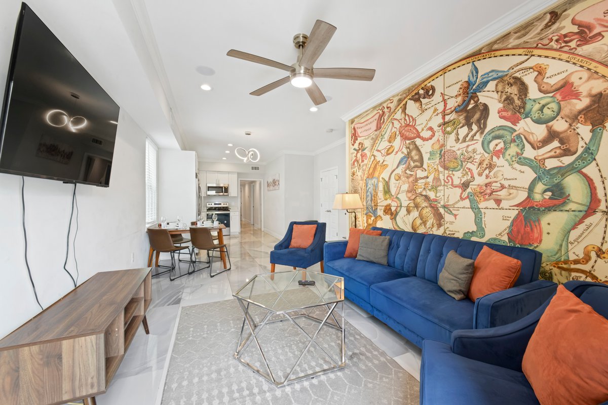 Stellar Superdome Home 10 Beds 5BA TV in all Rooms