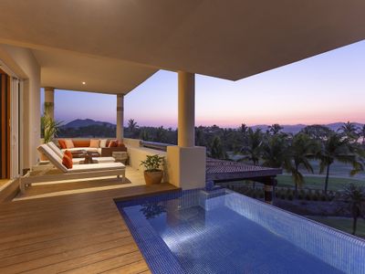 Condo w/ Golf Views, Infinity Pool + Workspace