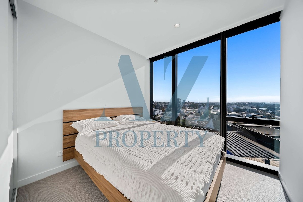 Urban Living – Bright 2BR Apartment in Perth CBD gallery image 2