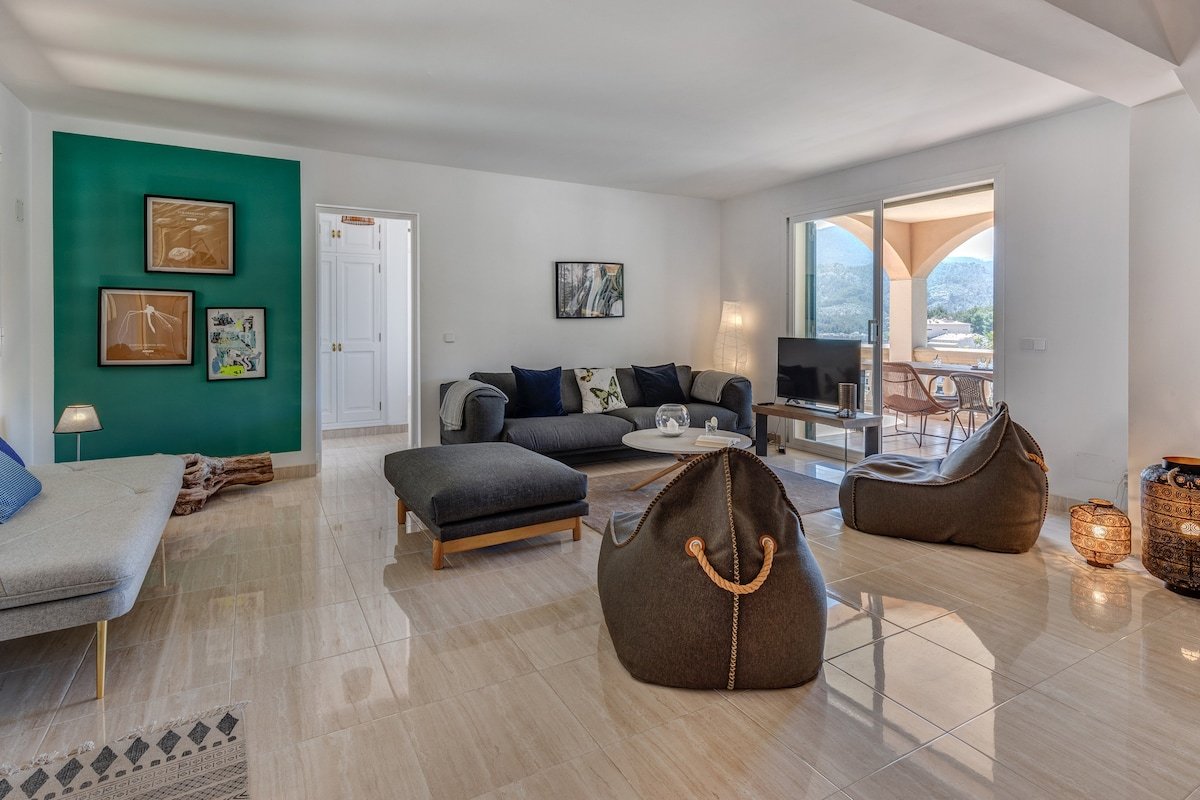 Amazing 5-bedroom villa w/pool in Port de Soller gallery image 4