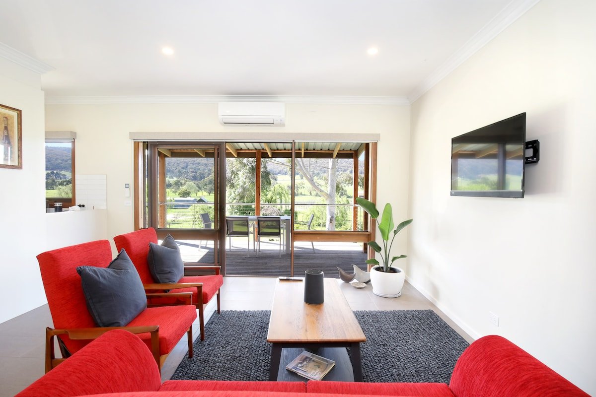 White Gum Unit, Belaradah, Stefani Estate Vineyard gallery image 4