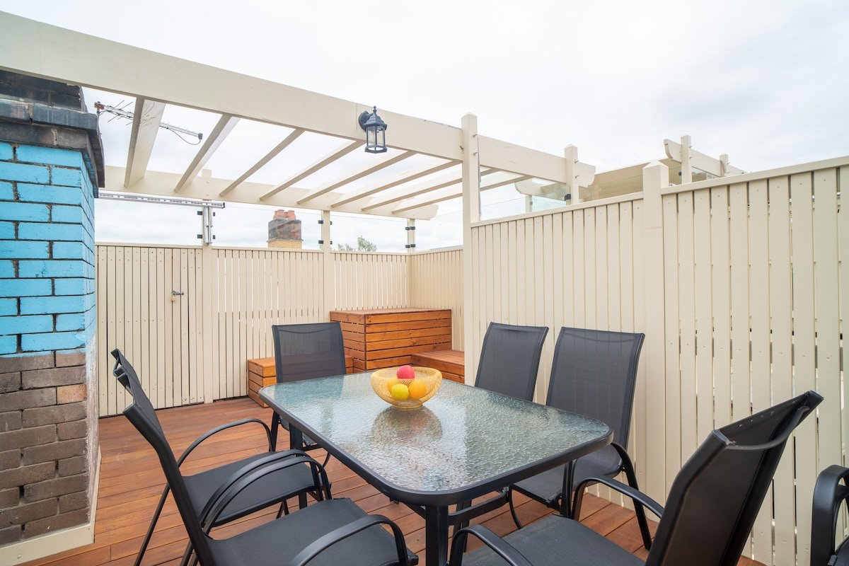 Water View Historical Terrace 6 Room Sydney #56 gallery image 3