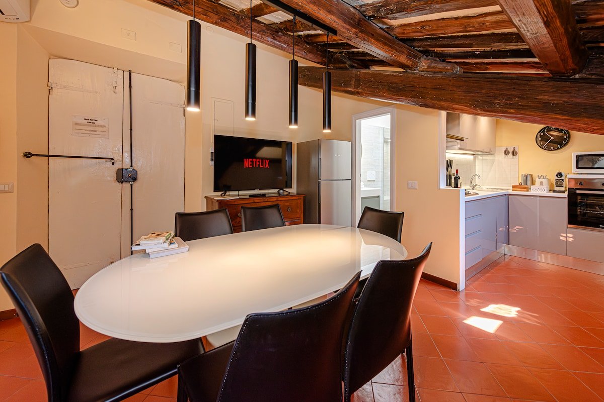 The Pantheon – Charming Apt with Terrace gallery image 5