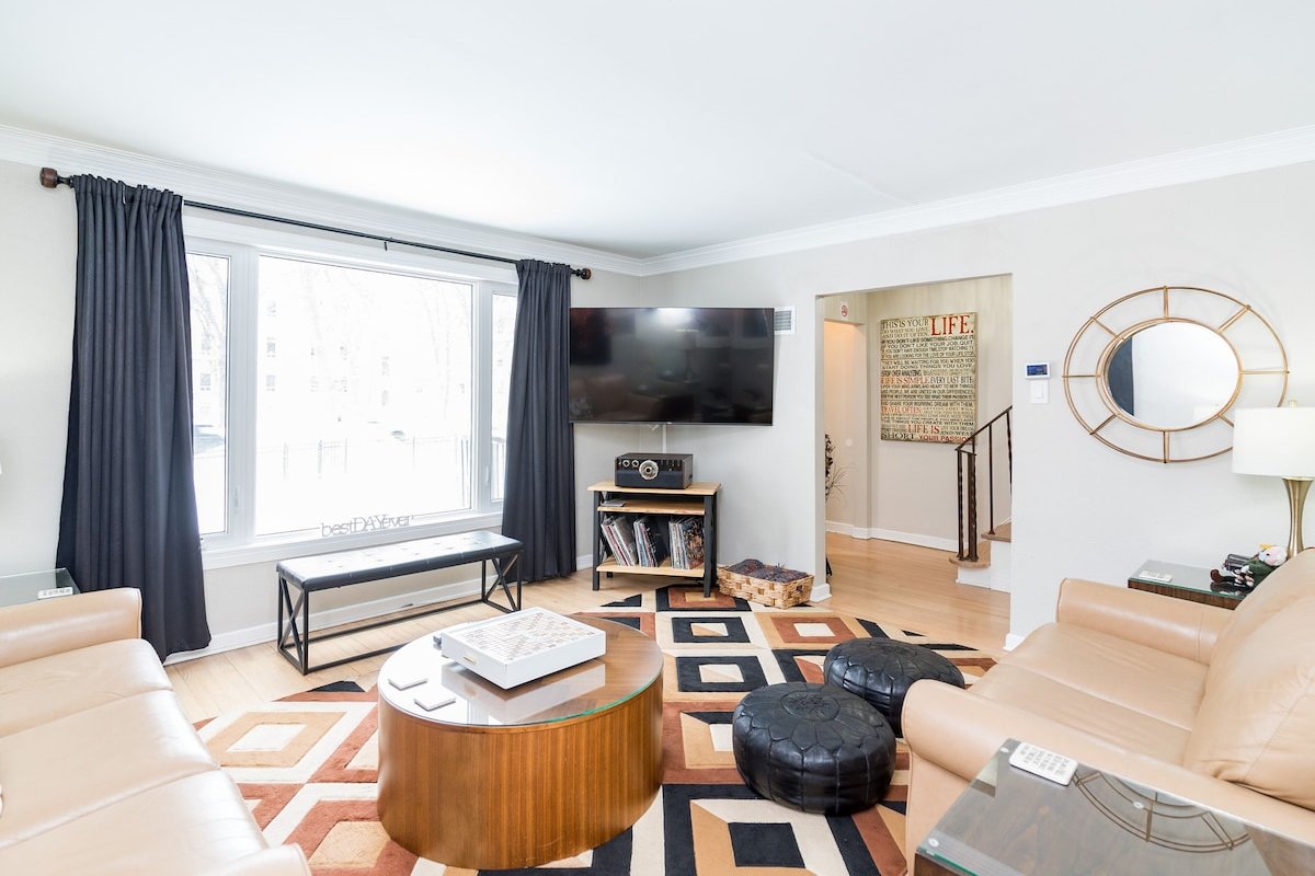 Academy/Wellington, 5 beds, 4 Big TV’s, parking gallery image 5