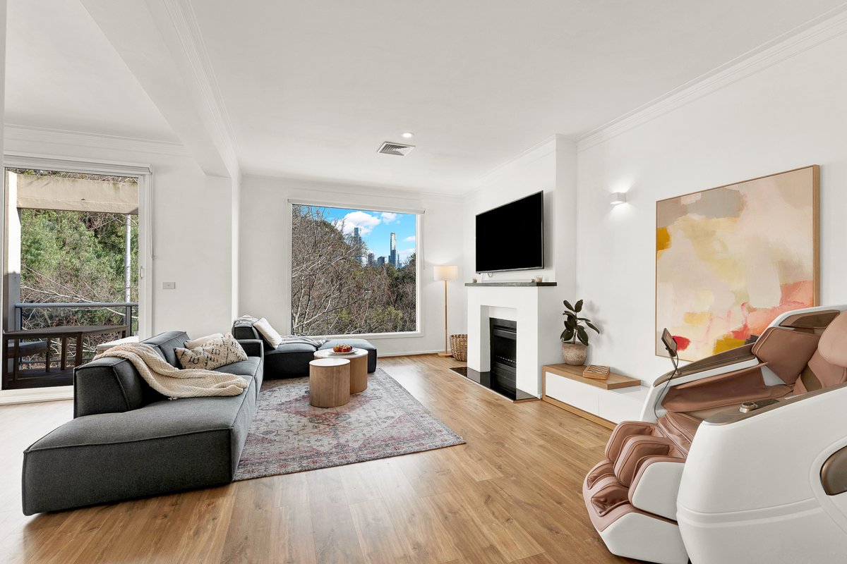 Ultra Prime Loc & Lux 2 Masters + 3Bd+3ba+1C